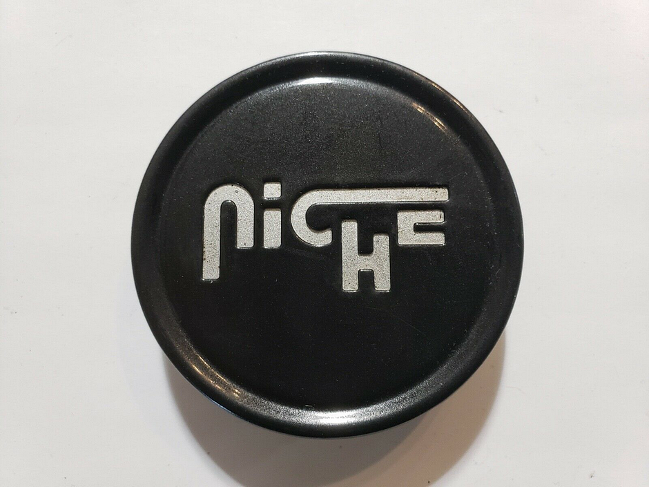 NICHE 2.70" FLAT CAP-GL-BLK SILVER LOGO - 1003-22GBS